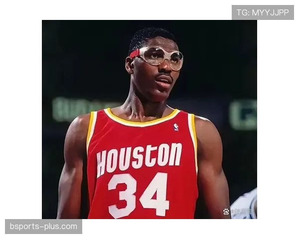 拉塞尔内线防守压制对手篮板率领先同代中锋显著提升球队护筐能力