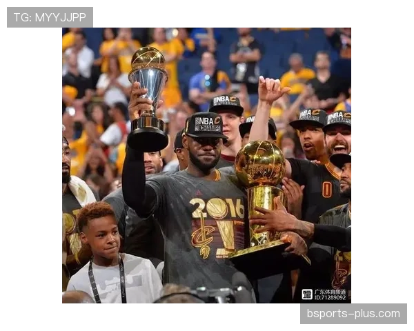 拉里·伯德季后赛关键时刻三分效率显著高于常规赛兑现核心得分价值