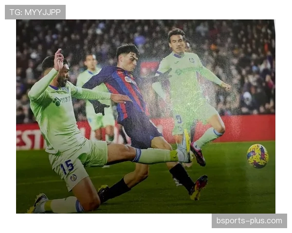 佩德里在巴萨体系中的战术角色与表现放大效应